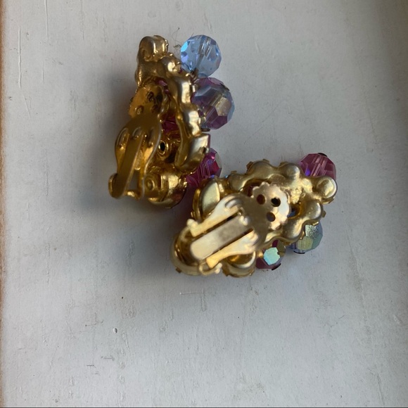 Crystal vintage aurora borealis clip ons - Picture 3 of 6